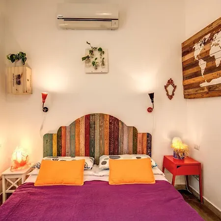 Apartment Urban Chic Studio - By Brave